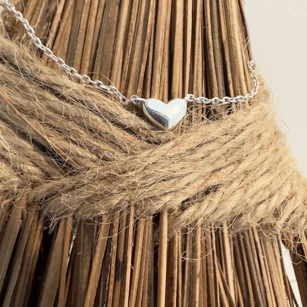 E4-Pure-Love-Silver-Anklet Simple sterling silver anklet with silver heart charm.